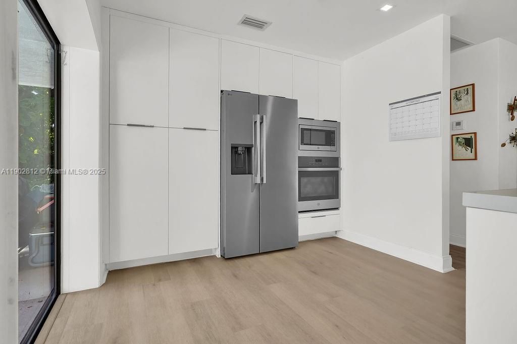 Active With Contract: $1,380,000 (4 beds, 3 baths, 2758 Square Feet)