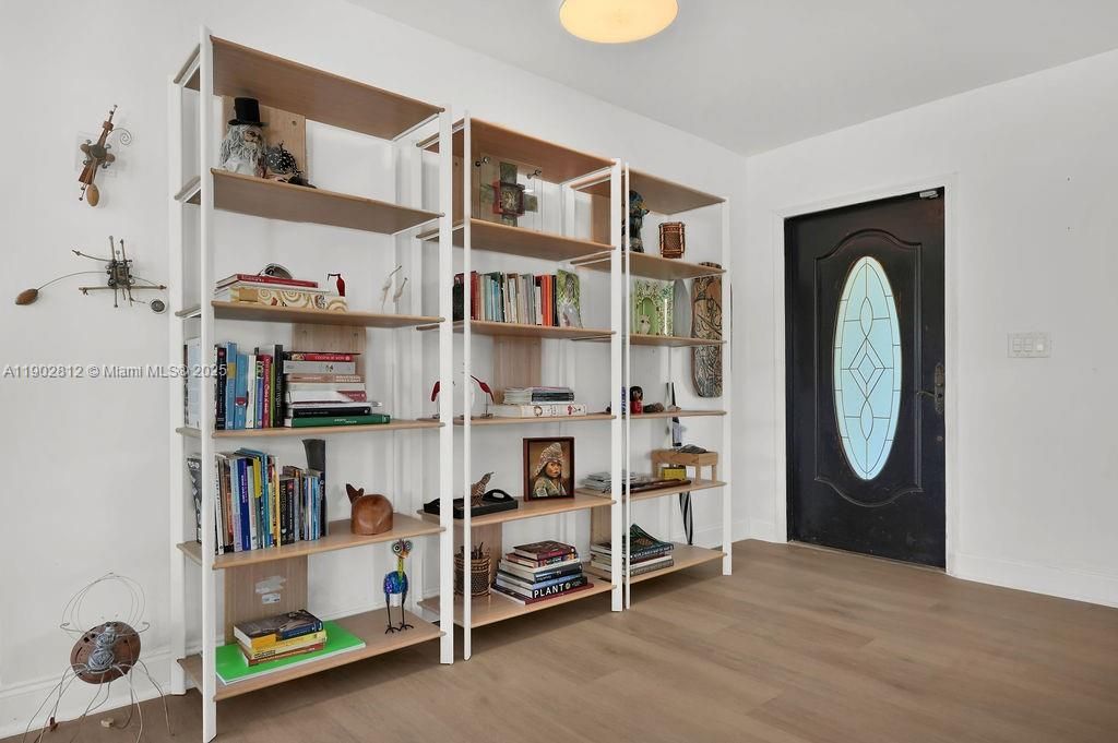 Active With Contract: $1,380,000 (4 beds, 3 baths, 2758 Square Feet)