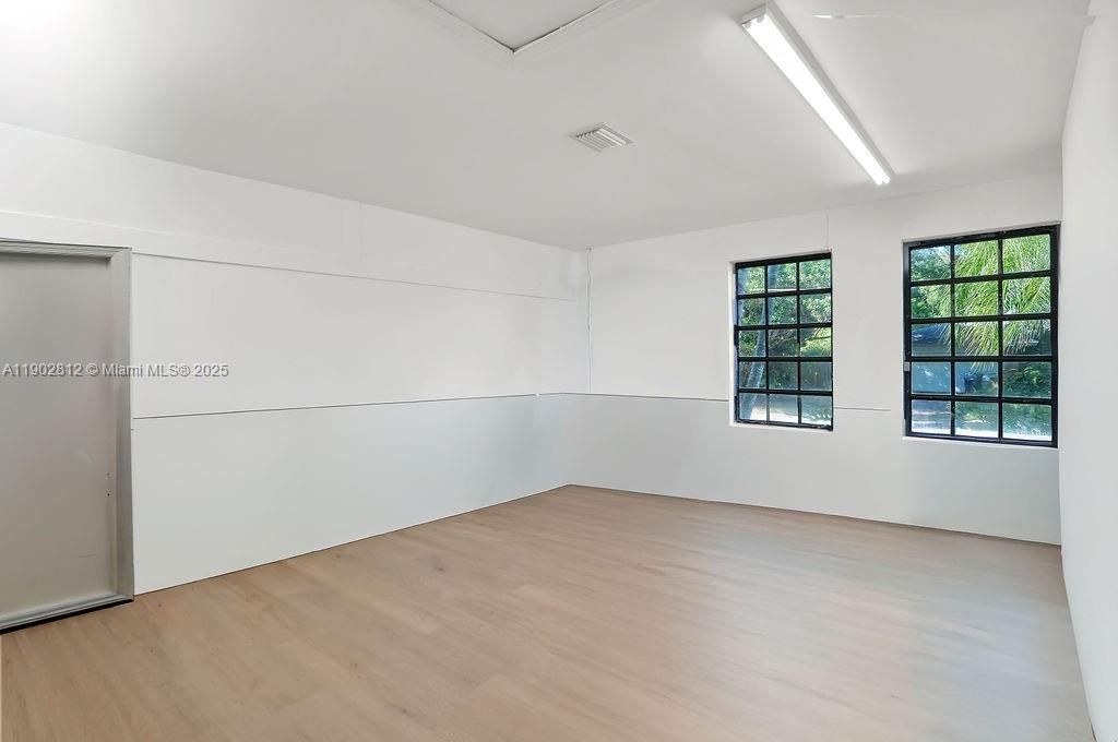 Active With Contract: $1,380,000 (4 beds, 3 baths, 2758 Square Feet)