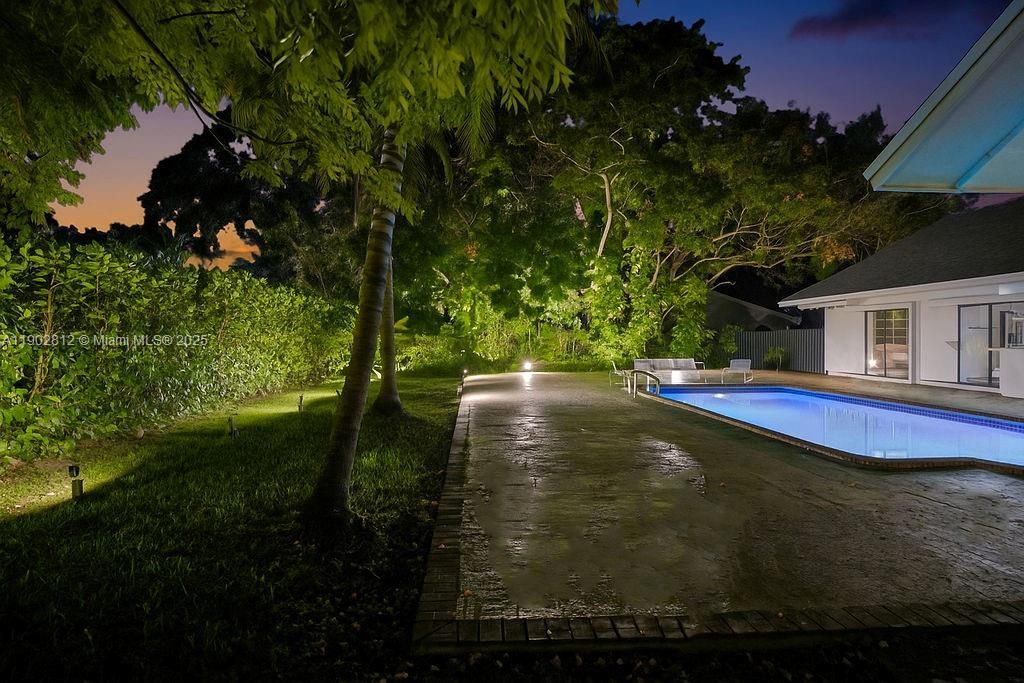 Active With Contract: $1,380,000 (4 beds, 3 baths, 2758 Square Feet)