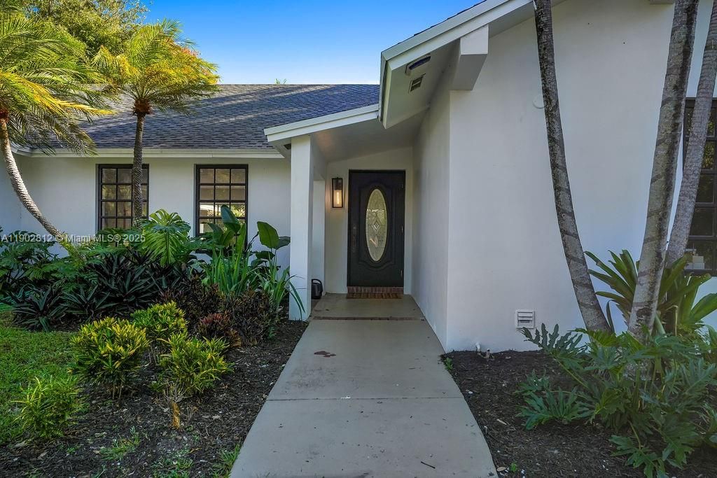 Active With Contract: $1,380,000 (4 beds, 3 baths, 2758 Square Feet)