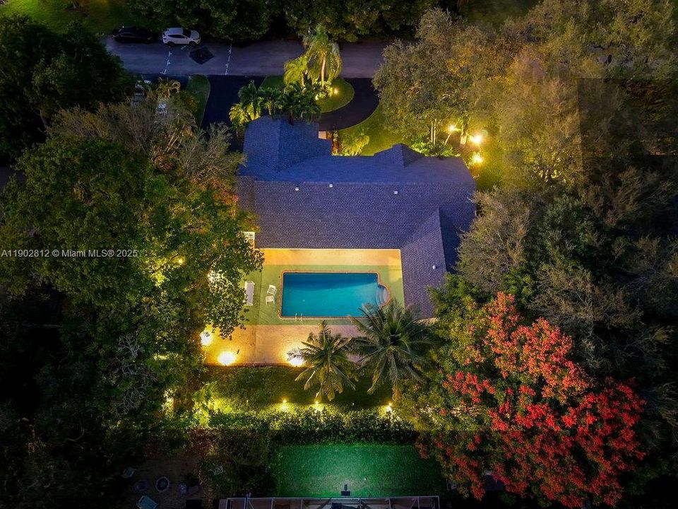 Active With Contract: $1,380,000 (4 beds, 3 baths, 2758 Square Feet)