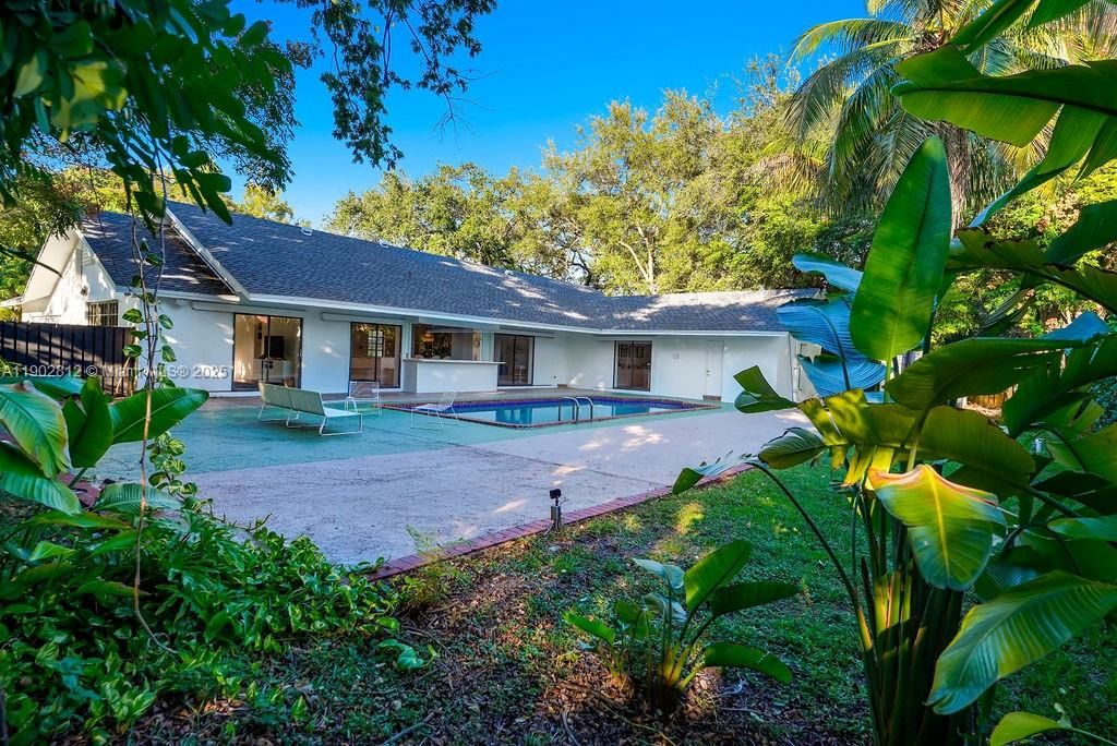 Active With Contract: $1,380,000 (4 beds, 3 baths, 2758 Square Feet)