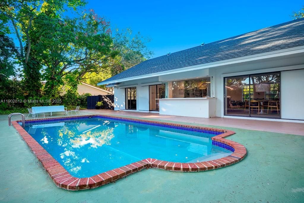 Active With Contract: $1,380,000 (4 beds, 3 baths, 2758 Square Feet)