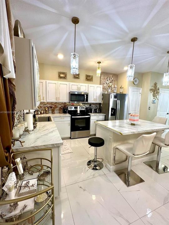 En Venta: $399,995 (3 camas, 2 baños, 0 Pies cuadrados)