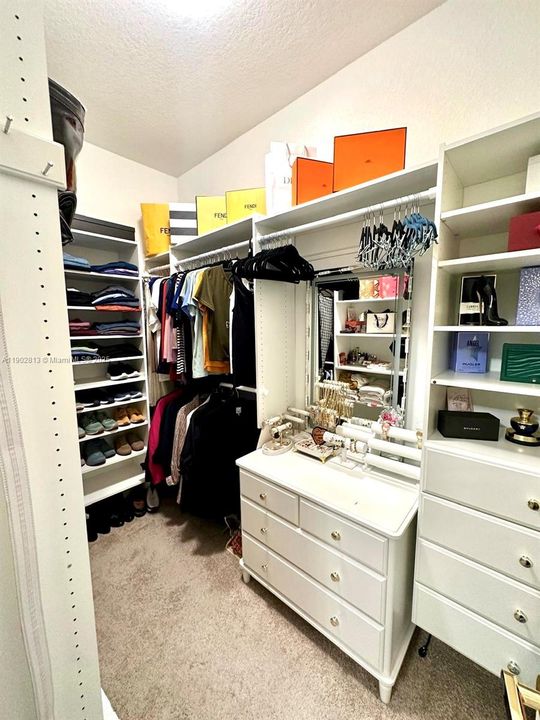 En Venta: $399,995 (3 camas, 2 baños, 0 Pies cuadrados)