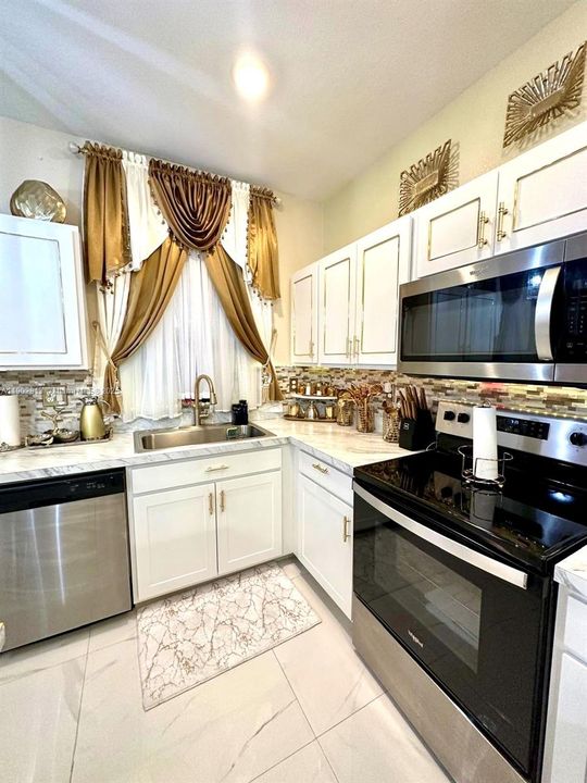 En Venta: $399,995 (3 camas, 2 baños, 0 Pies cuadrados)