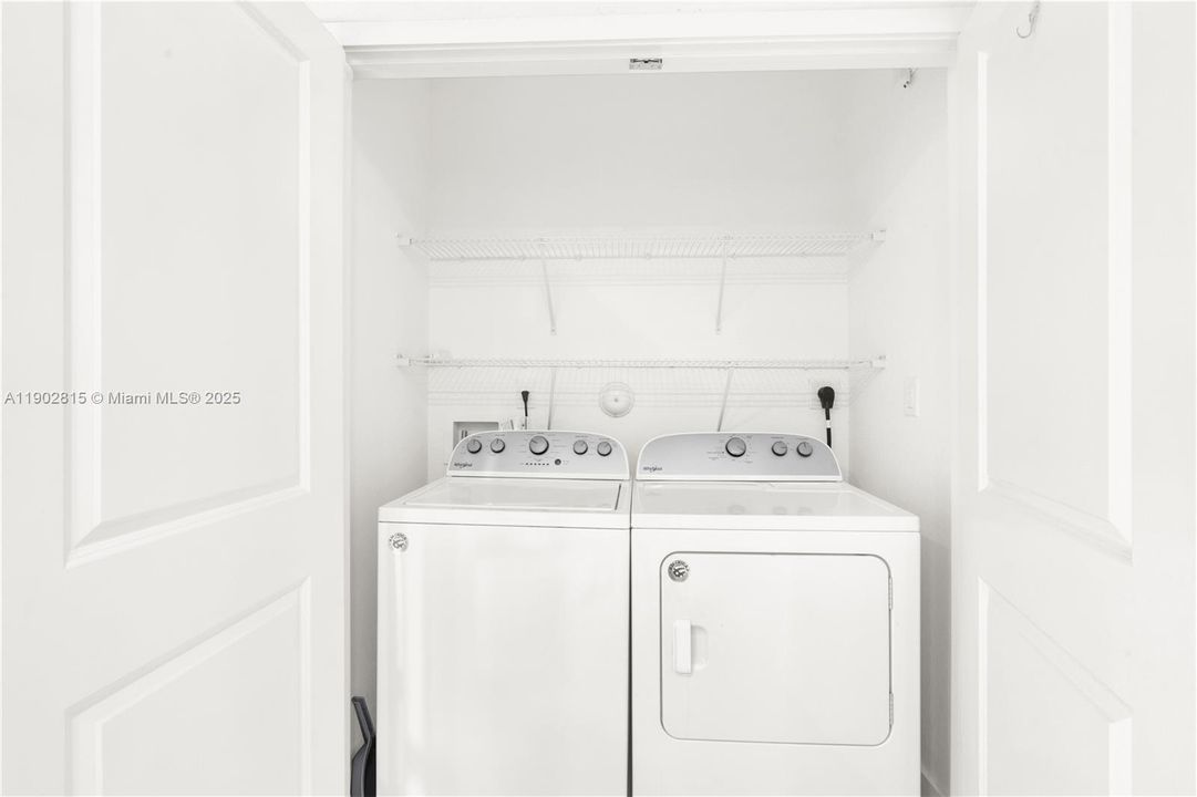 For Rent: $2,200 (2 beds, 2 baths, 1208 Square Feet)