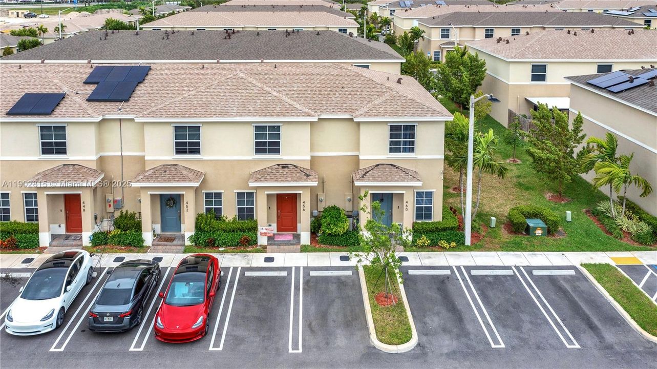 For Rent: $2,200 (2 beds, 2 baths, 1208 Square Feet)