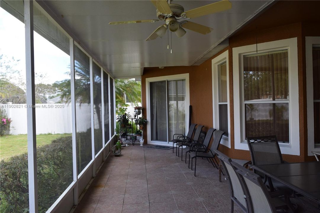 En Venta: $550,000 (4 camas, 3 baños, 0 Pies cuadrados)