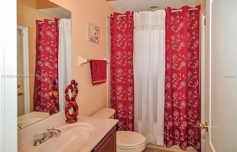 En Venta: $550,000 (4 camas, 3 baños, 0 Pies cuadrados)