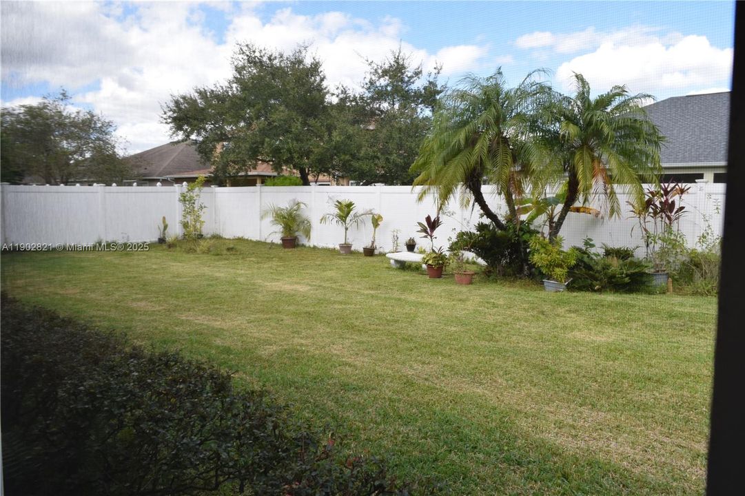 En Venta: $550,000 (4 camas, 3 baños, 0 Pies cuadrados)