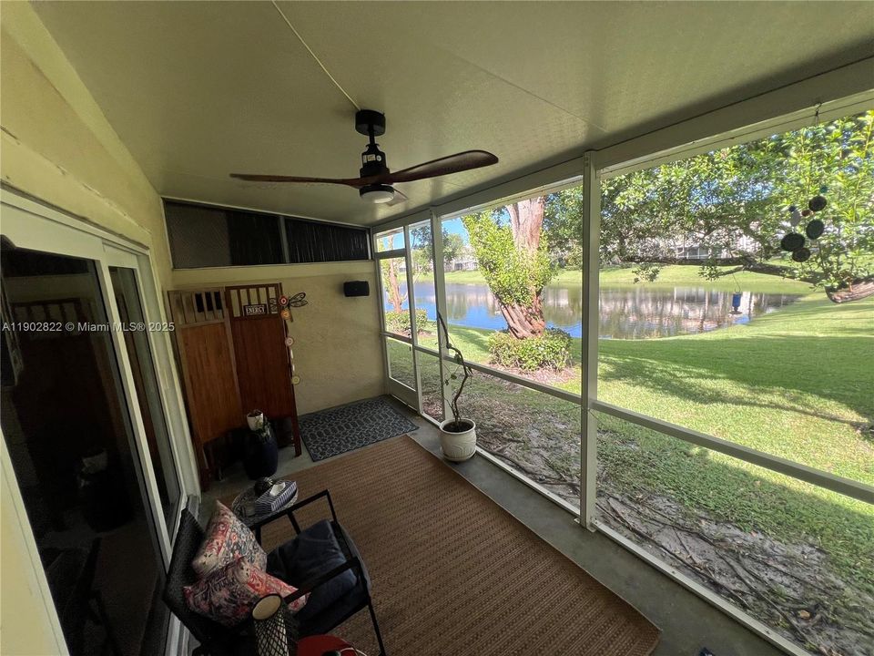 待售: $360,000 (2 贝兹, 2 浴室, 1233 平方英尺)