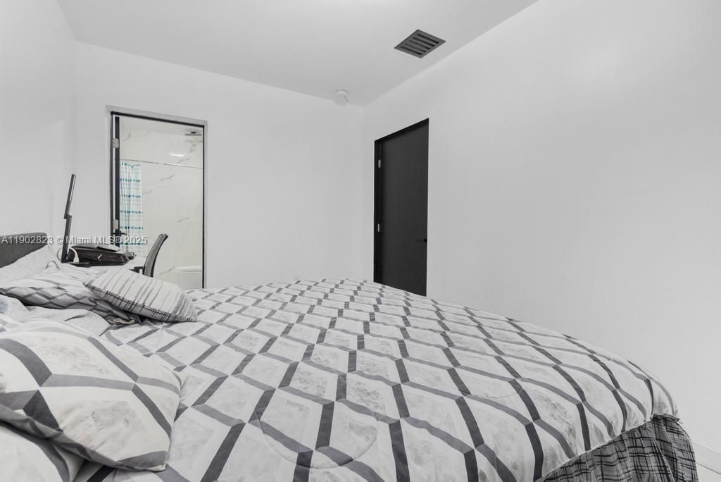 For Sale: $615,000 (4 beds, 3 baths, 1290 Square Feet)