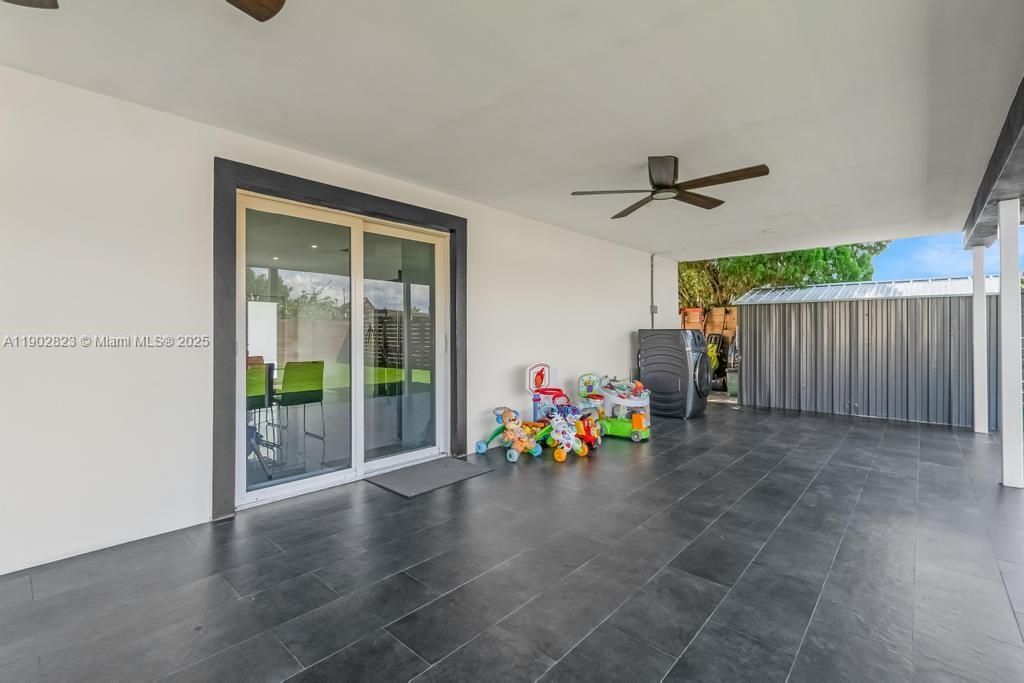 For Sale: $615,000 (4 beds, 3 baths, 1290 Square Feet)