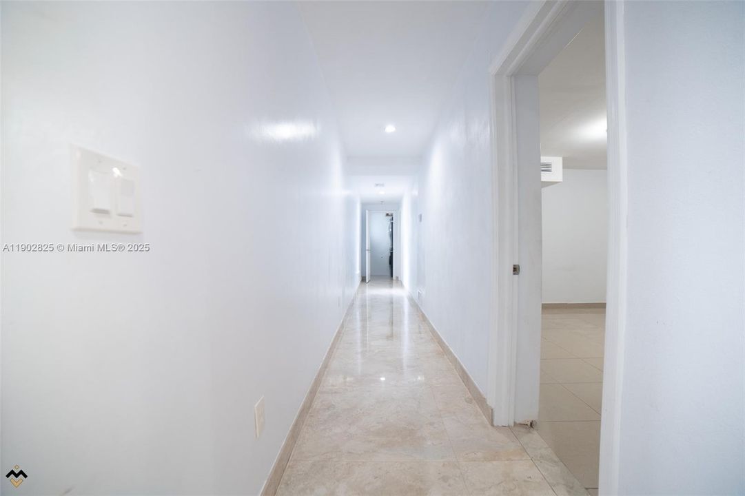 Active With Contract: $3,500 (3 beds, 3 baths, 1650 Square Feet)