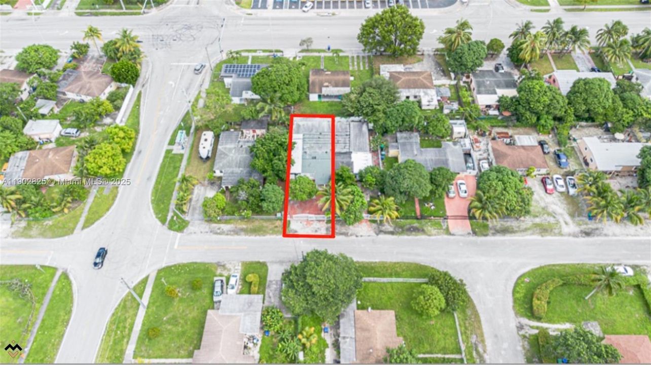 Active With Contract: $3,500 (3 beds, 3 baths, 1650 Square Feet)