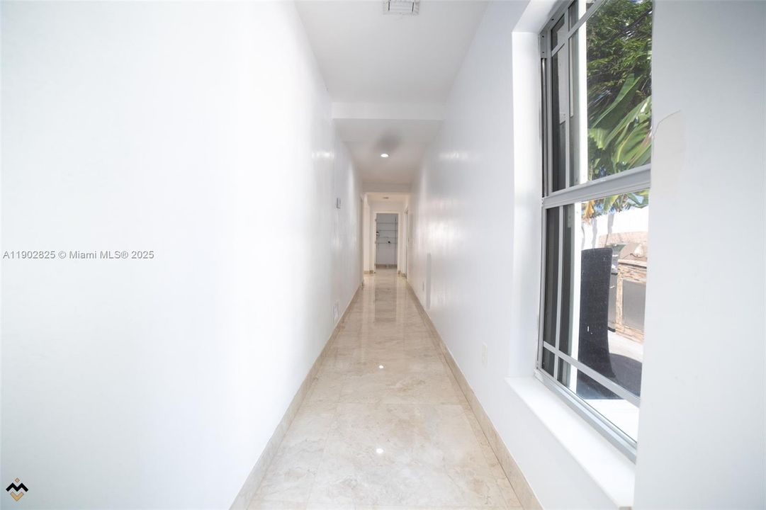 Active With Contract: $3,500 (3 beds, 3 baths, 1650 Square Feet)