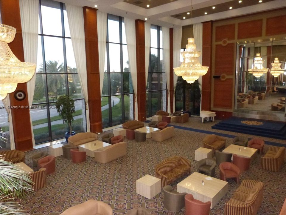 出租: $2,350 (2 贝兹, 2 浴室, 1100 平方英尺)