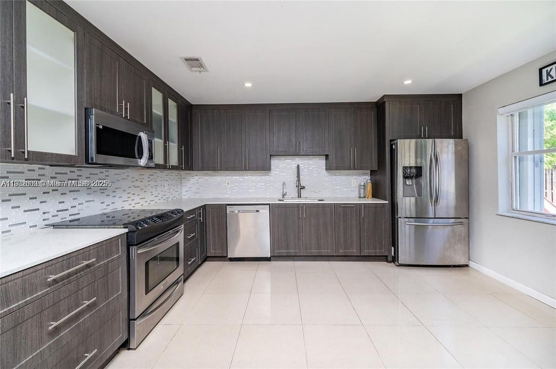 For Sale: $575,000 (4 beds, 3 baths, 2020 Square Feet)