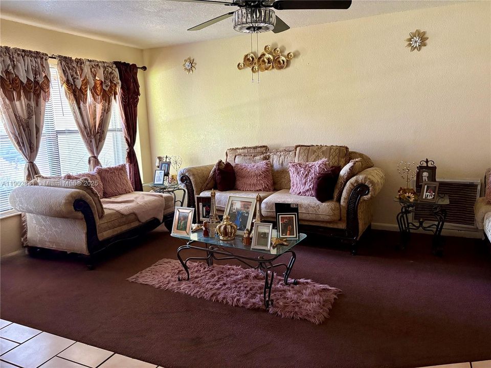 For Sale: $490,000 (3 beds, 2 baths, 1809 Square Feet)