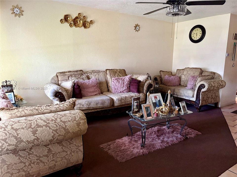 For Sale: $490,000 (3 beds, 2 baths, 1809 Square Feet)