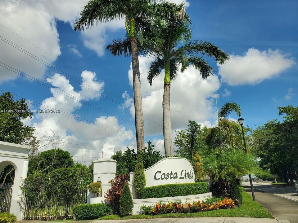 Active With Contract: $3,000 (3 beds, 3 baths, 1460 Square Feet)