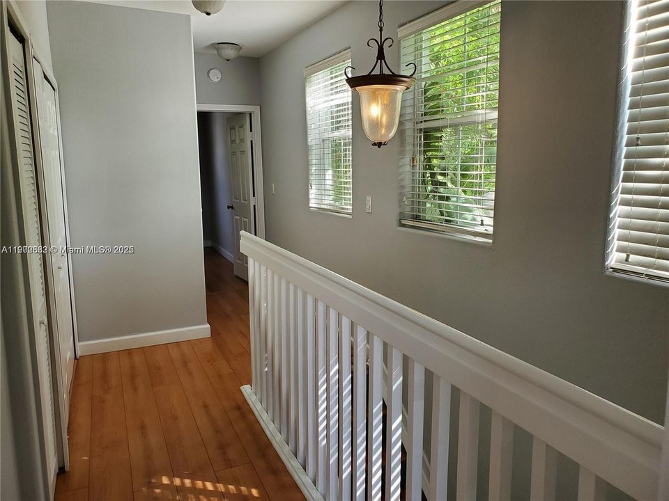 Active With Contract: $3,000 (3 beds, 3 baths, 1460 Square Feet)