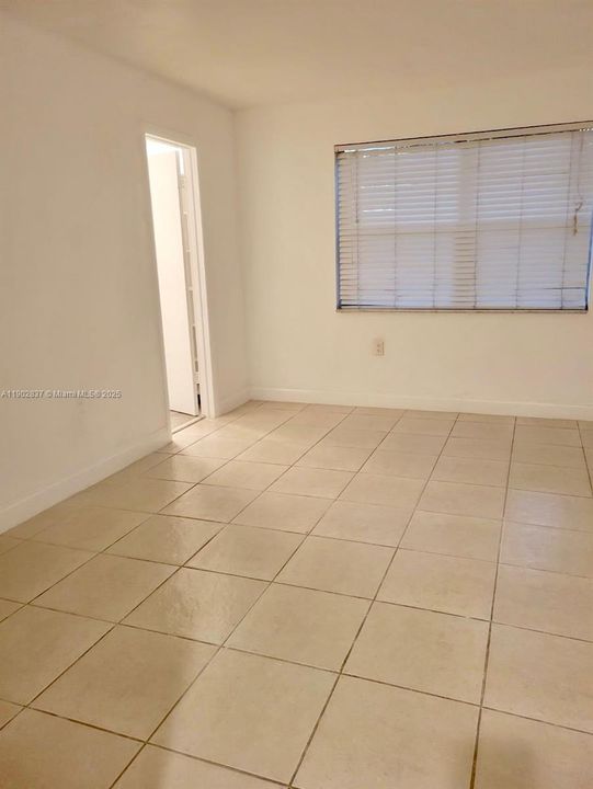 出租: $1,950 (2 贝兹, 2 浴室, 944 平方英尺)