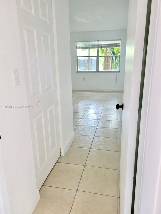 出租: $1,950 (2 贝兹, 2 浴室, 944 平方英尺)