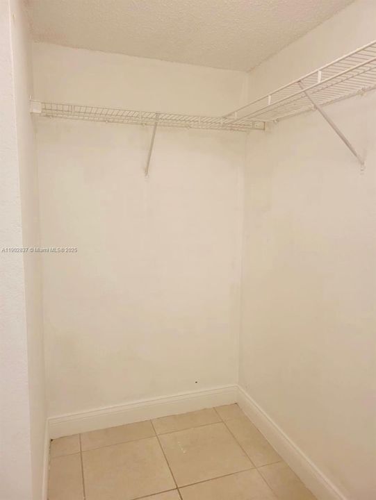 出租: $1,950 (2 贝兹, 2 浴室, 944 平方英尺)