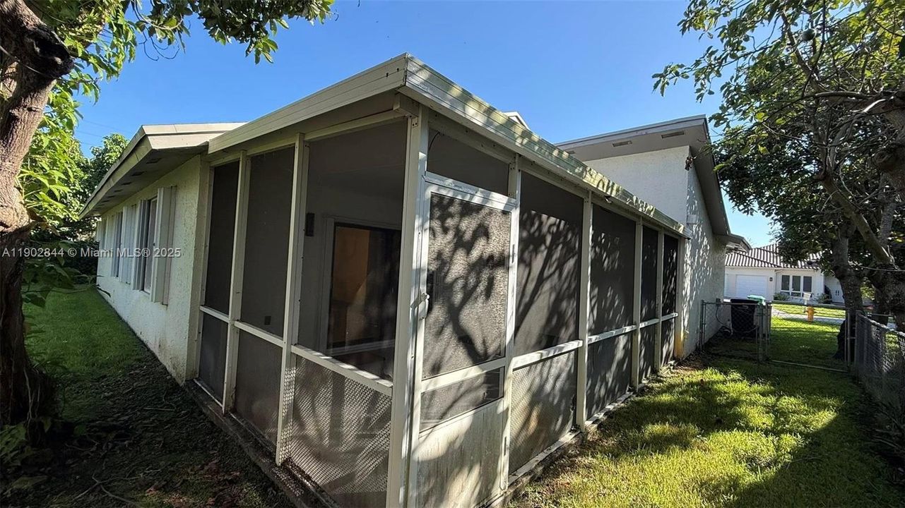 For Rent: $4,000 (3 beds, 2 baths, 1855 Square Feet)