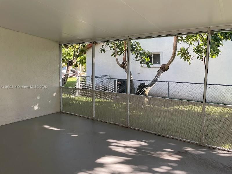 For Rent: $4,000 (3 beds, 2 baths, 1855 Square Feet)