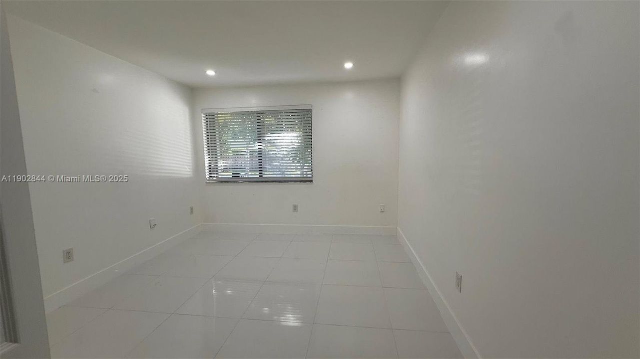 For Rent: $4,000 (3 beds, 2 baths, 1855 Square Feet)