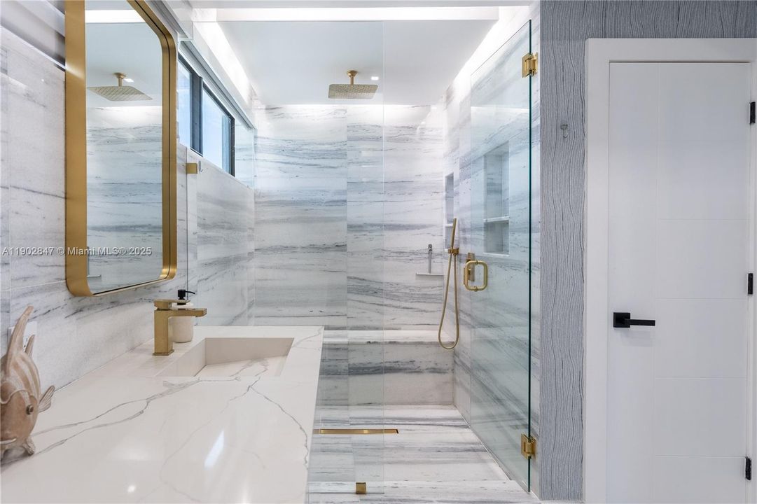 For Sale: $3,195,000 (5 beds, 3 baths, 2373 Square Feet)