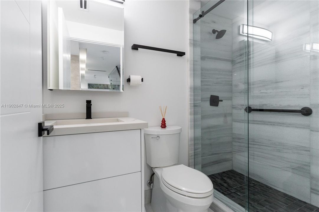 For Sale: $3,195,000 (5 beds, 3 baths, 2373 Square Feet)