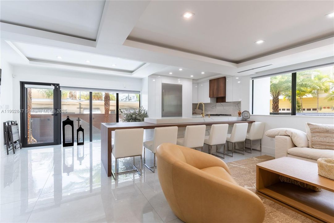 For Sale: $3,195,000 (5 beds, 3 baths, 2373 Square Feet)