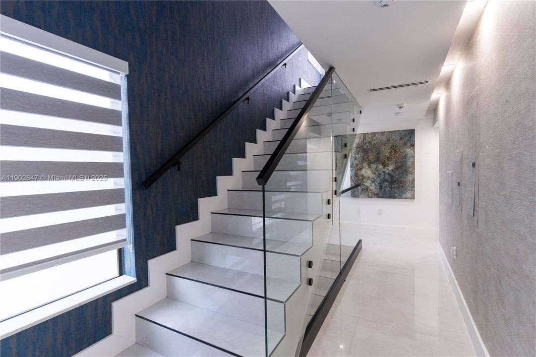 For Sale: $3,195,000 (5 beds, 3 baths, 2373 Square Feet)