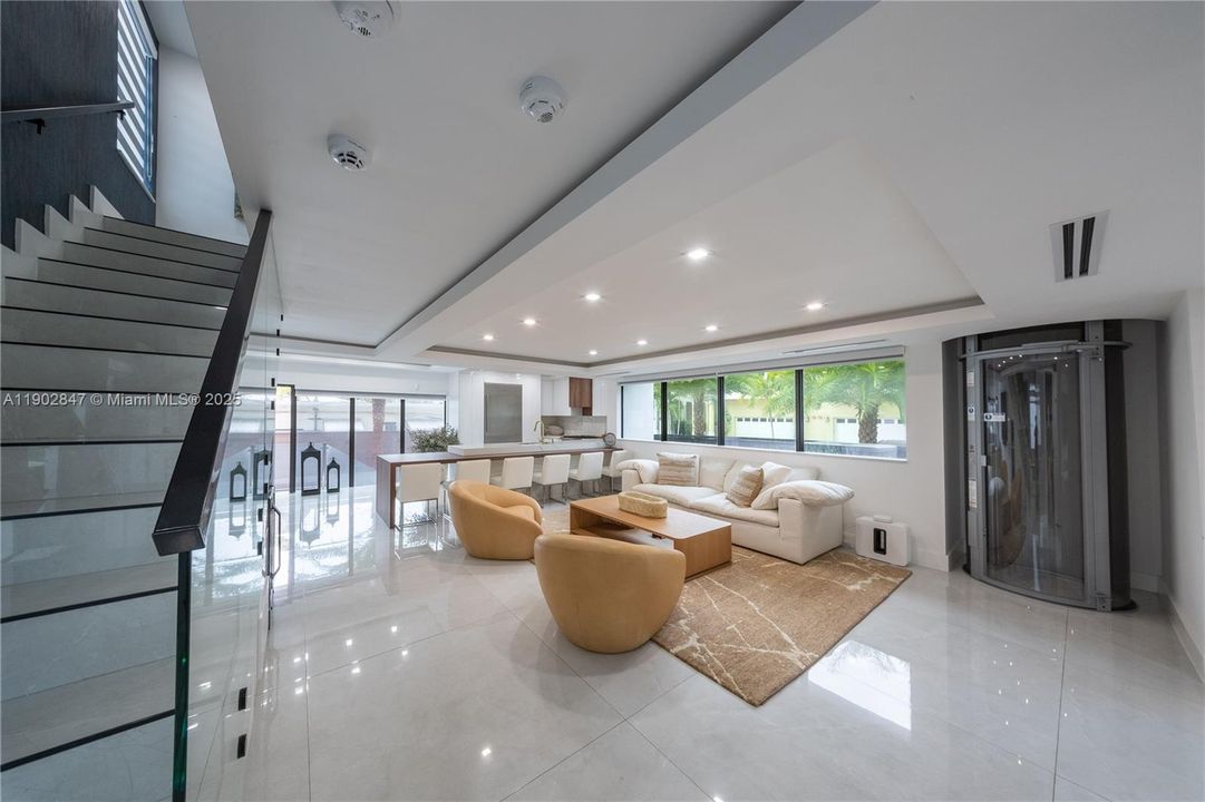 For Sale: $3,195,000 (5 beds, 3 baths, 2373 Square Feet)