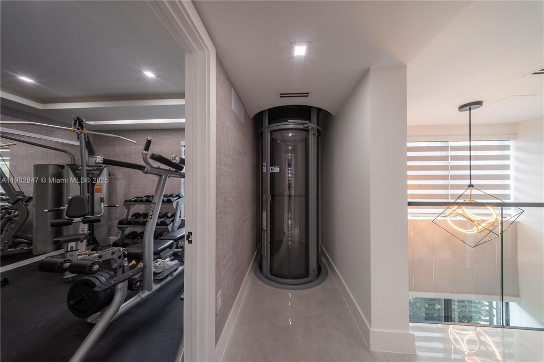 For Sale: $3,195,000 (5 beds, 3 baths, 2373 Square Feet)