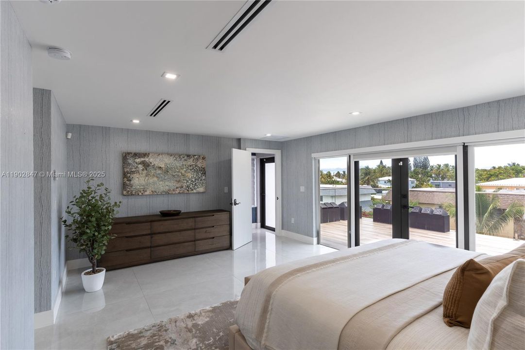 For Sale: $3,195,000 (5 beds, 3 baths, 2373 Square Feet)