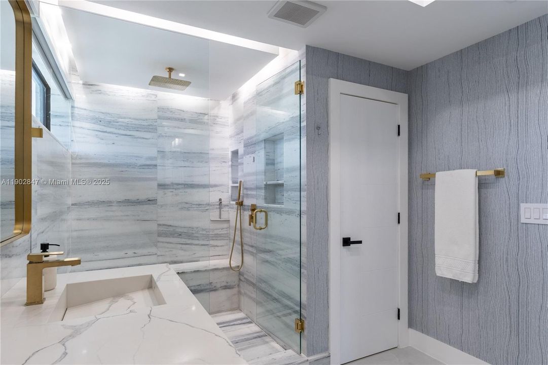 For Sale: $3,195,000 (5 beds, 3 baths, 2373 Square Feet)