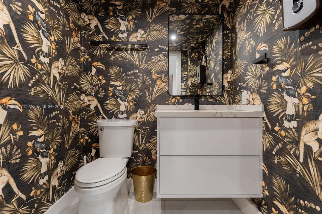 For Sale: $3,195,000 (5 beds, 3 baths, 2373 Square Feet)