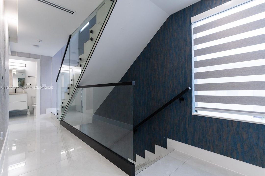 For Sale: $3,195,000 (5 beds, 3 baths, 2373 Square Feet)