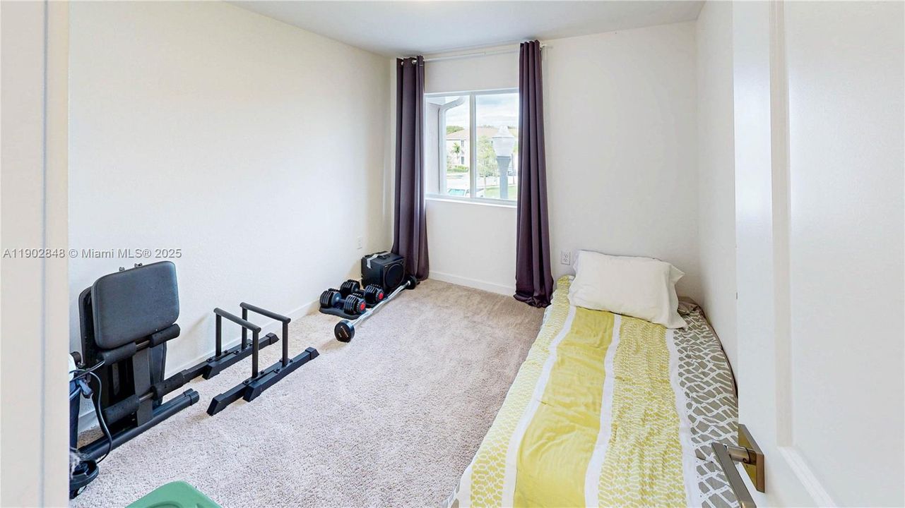 For Sale: $334,900 (3 beds, 2 baths, 1302 Square Feet)