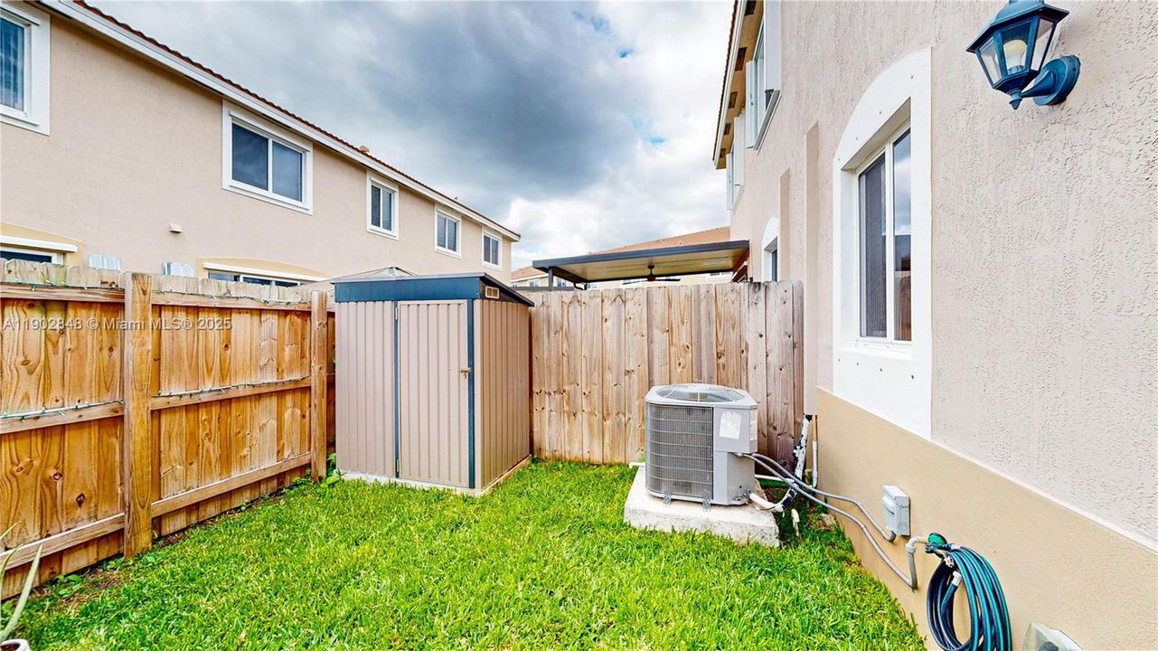 For Sale: $334,900 (3 beds, 2 baths, 1302 Square Feet)