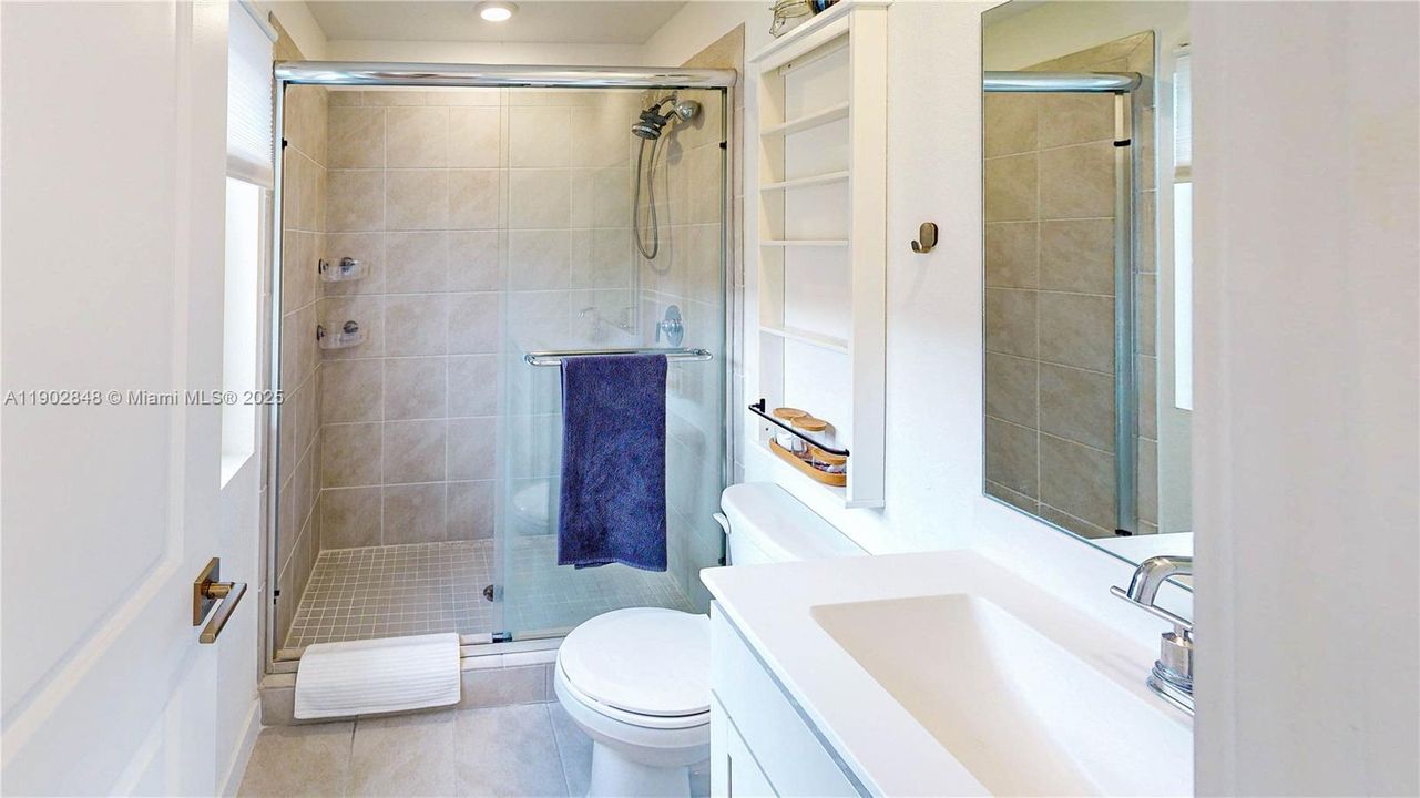 For Sale: $334,900 (3 beds, 2 baths, 1302 Square Feet)