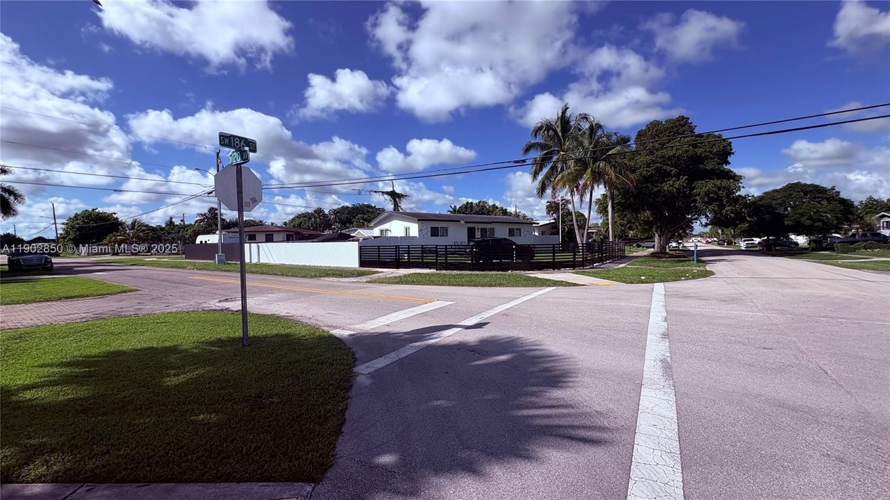 For Sale: $650,000 (4 beds, 2 baths, 1828 Square Feet)