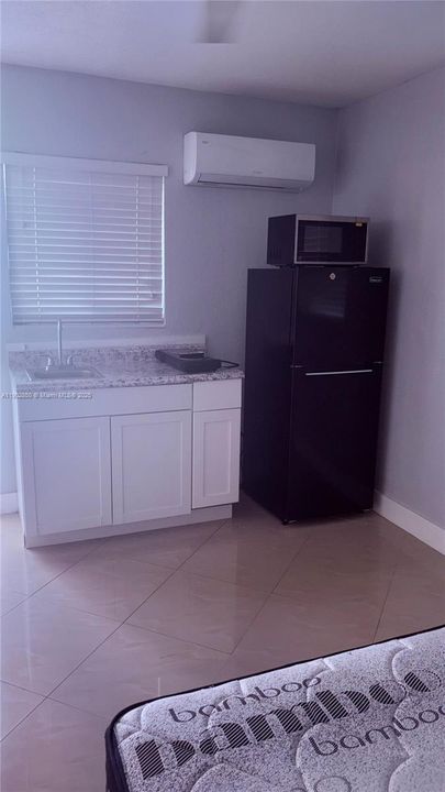 For Sale: $650,000 (4 beds, 2 baths, 1828 Square Feet)