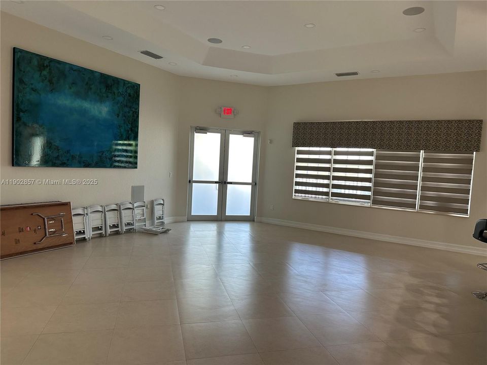 Active With Contract: $2,875 (3 beds, 2 baths, 1545 Square Feet)